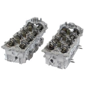 Nissan 3.5 DOHC Cylinder Head Pair V6 Casting # 8J1 Infiniti 350Z G35 Altima Murano FX35 VQ35DE 2002 - 2005